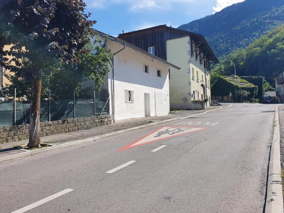 Maison Villageoise Collombey-Muraz Exterior photo